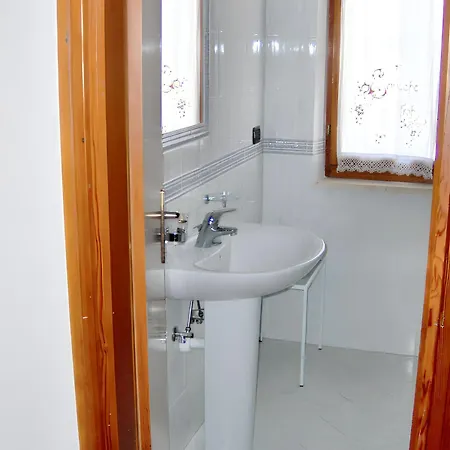 Comfortable House In With Garden And Parking Included Vakantiehuis *